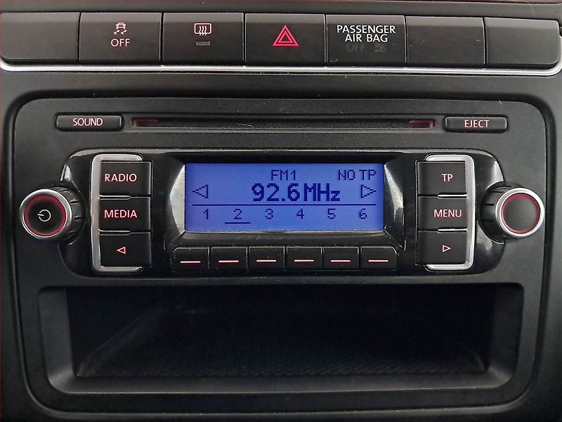 Volkswagen Polo (2010) 1.2 12V, nová STK, jezdí dobře - fotka 13 z 17