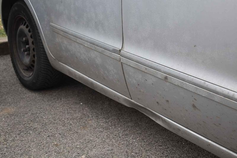 Takovou škodu si můžeme způsobit buď vlastní nešikovností nebo ji zaviní další nepozorný řidič