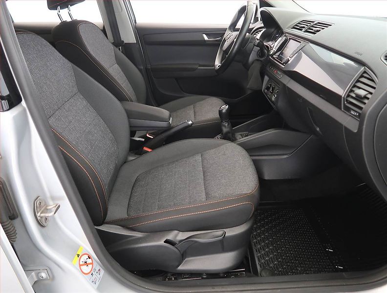Škoda Fabia (2021) 1.0 TSI, Serv.kniha, Navi - fotka 9 z 20