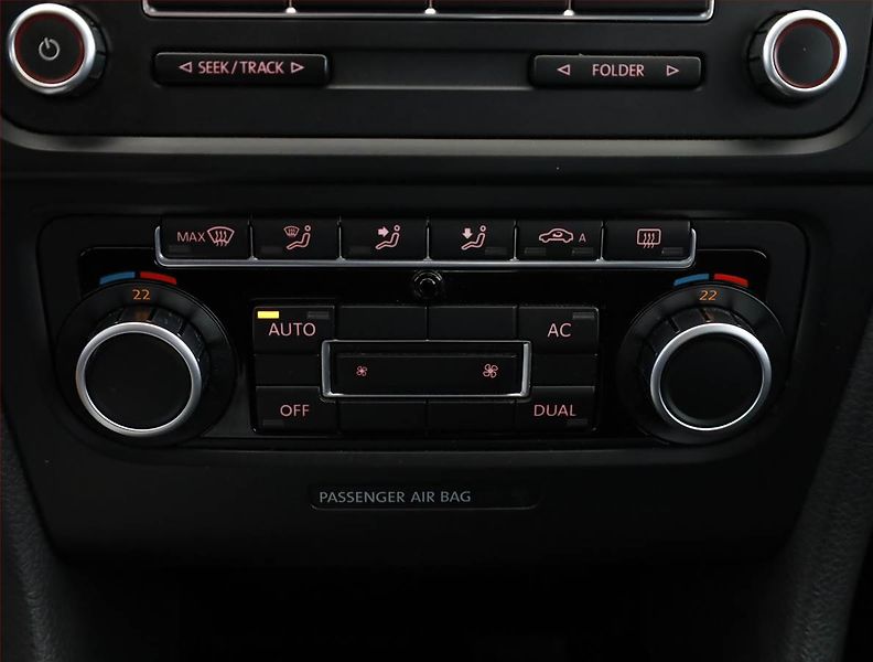 Volkswagen Golf (2009) 1.4 TSI, zamluveno - fotka 11 z 15