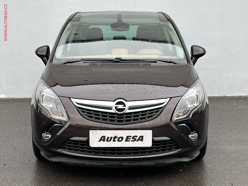Opel Zafira (2016) 1.4T, ČR, AT, navi, park - fotka 2 z 24