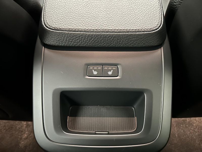 Volvo S90 2.0 T6 4x4 Inscription - fotka 29 z 30