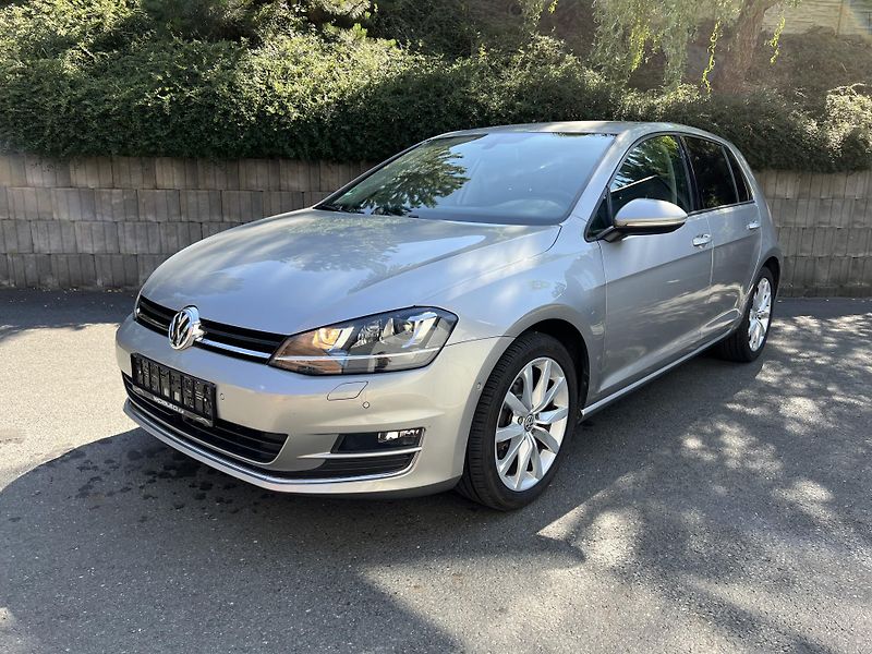 Volkswagen Golf 2.0 TDi 110 kW DSG ACC KESSY - fotka 2 z 21