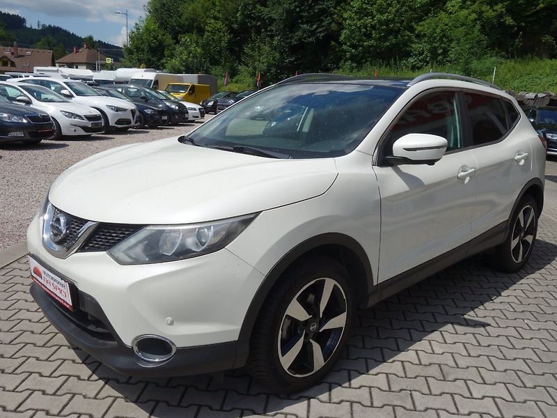 Nissan Qashqai (2017) 1.5dCi 81kW 6MAN -VÝBAVA! - fotka 3 z 40