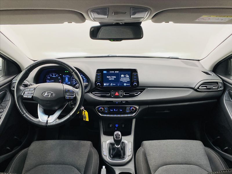 Hyundai i30 1,5 T-GDI 117kW - fotka 9 z 25