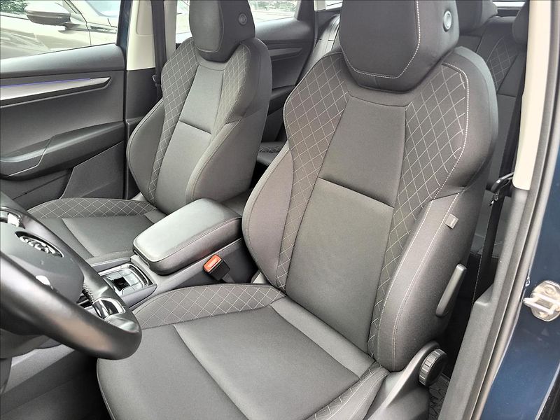 Škoda Karoq 1,5 TSI,DSG,navi,110kw - fotka 8 z 49