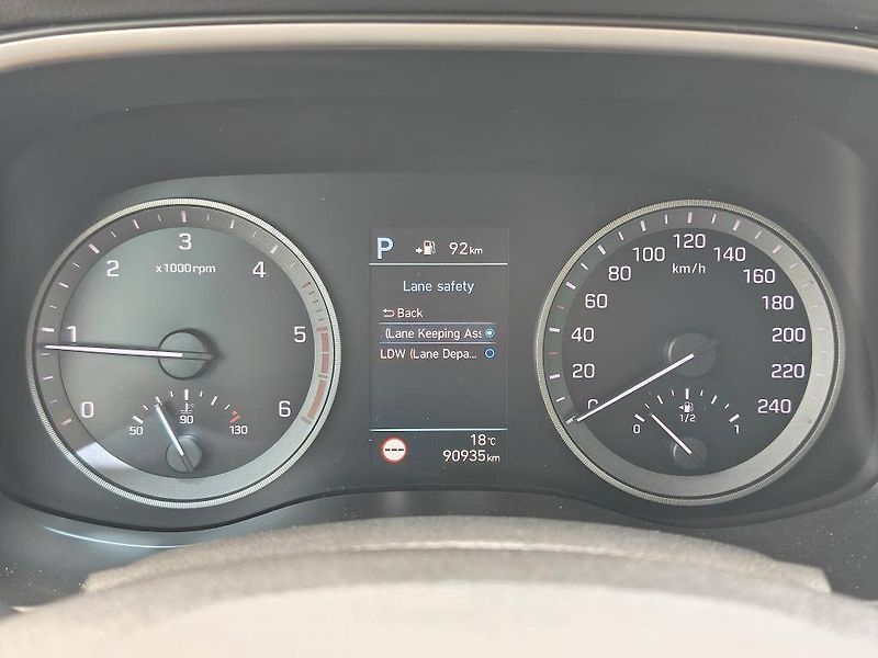 Hyundai Tucson 4. gen 1.6 CRDi E-VGT 100kW 4x - fotka 12 z 22