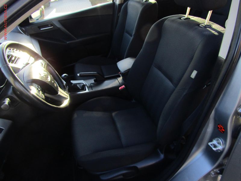 Mazda 3 (2009) 2.0 i, autoAC - fotka 9 z 20