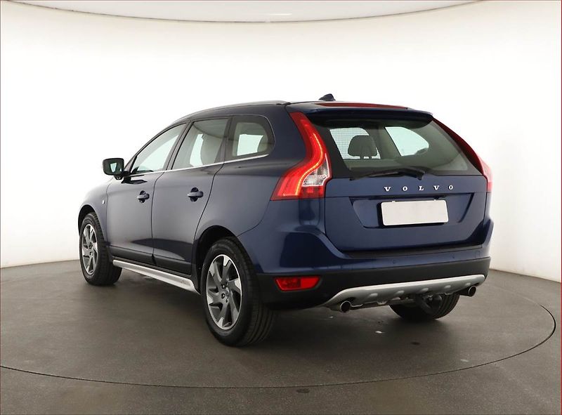 Volvo XC60 (2012) Ocean Race D5, 4X4, Automat - fotka 4 z 15