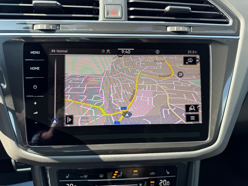 Volkswagen Tiguan R-Line 2,0 TSi/180kW 4x4 DSG - fotka 40 z 114