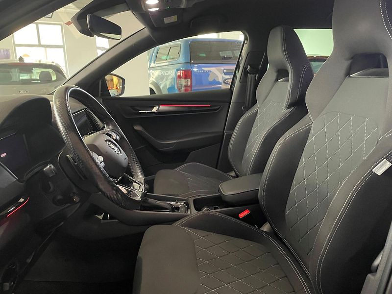 Škoda Karoq (2021) Sportline 1.5 TSI 110kW DSG - fotka 13 z 30