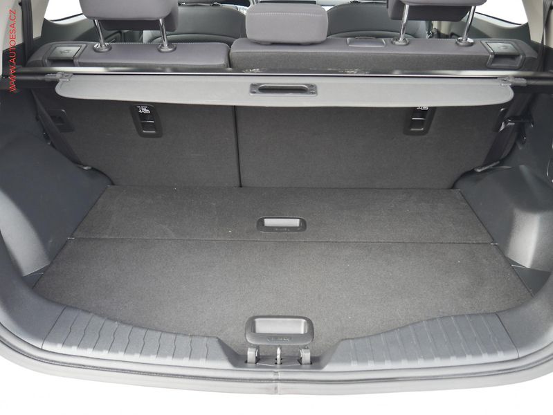 SsangYong Tivoli (2025) 1.5T-GDi, 1.maj,ČR, LED - fotka 7 z 19
