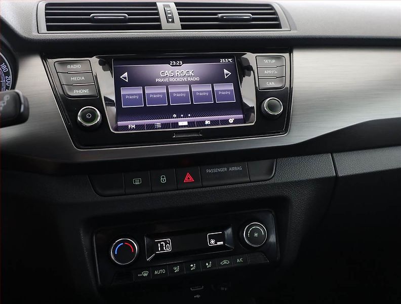 Škoda Fabia (2021) Style 1.0 TSI, ČR,1.maj - fotka 9 z 20