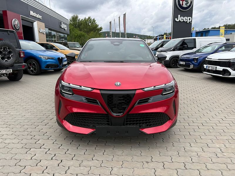 Alfa Romeo Junior (2026) Elettrice Veloce Perfo BEV 280 - fotka 2 z 19