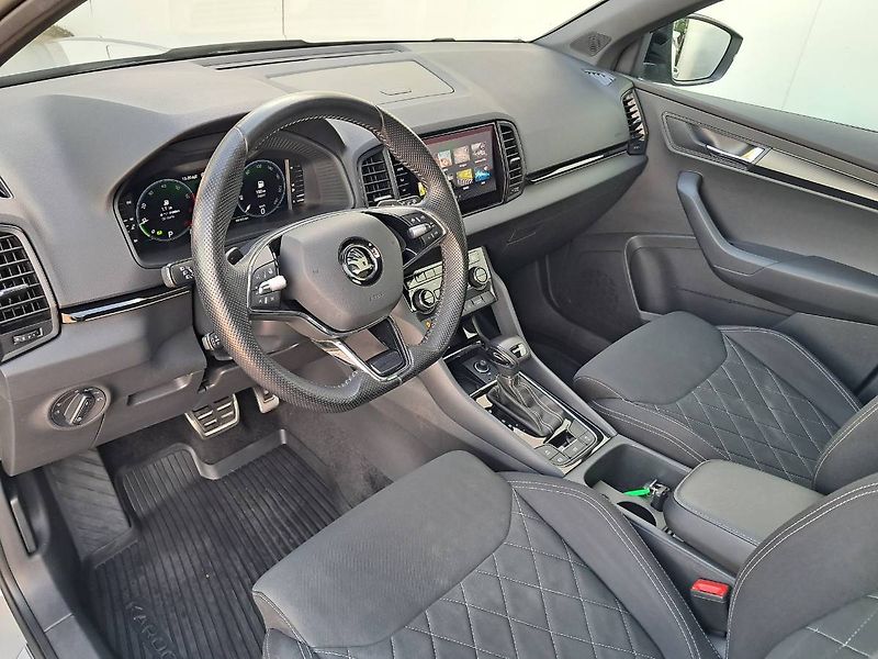 Škoda Karoq (2022) SPORTLINE Exclusive 1.5 TSI / - fotka 21 z 31