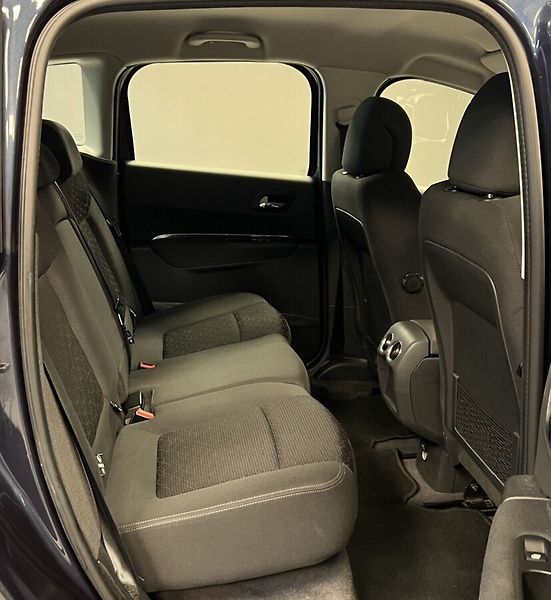 Peugeot 3008 ALLURE 1.2 PureTech - fotka 11 z 15