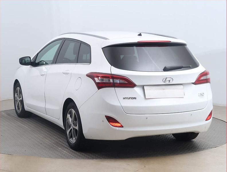Hyundai i30 (2016) 1.6 GDI, ČR,1.maj, Tempomat - fotka 4 z 13