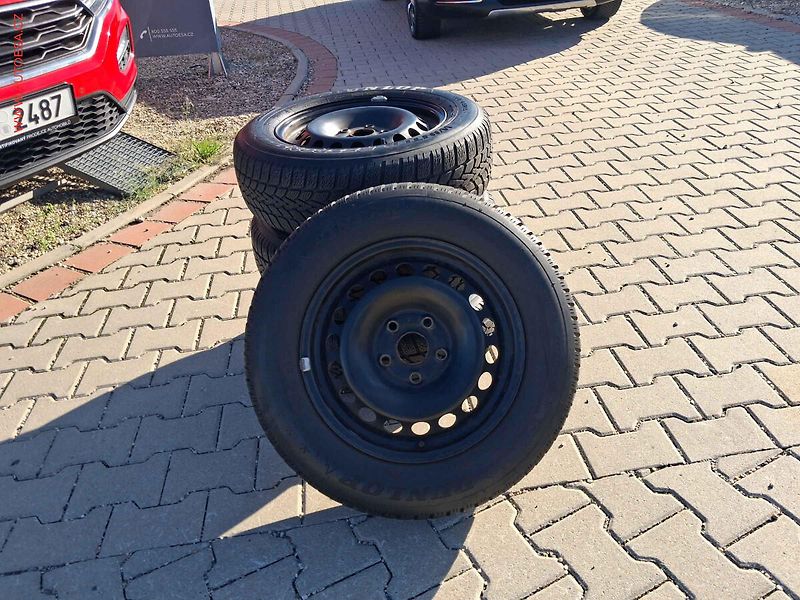 Volkswagen Golf (2011) 1.4 TSi, Style, +kola - fotka 17 z 17