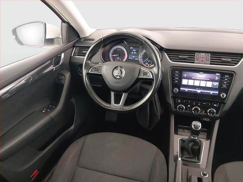 Škoda Octavia (2019) Ambition 1.5 TSI, Tempomat - fotka 7 z 21