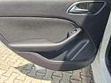 Mercedes-Benz Třídy B (2017) B 180D 80kW -S.KNIHA-SENZORY - náhled 36