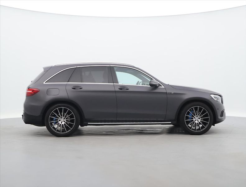 Mercedes-Benz GLC 2,1 220d 125kW 4Matic Aut. LED - fotka 8 z 41