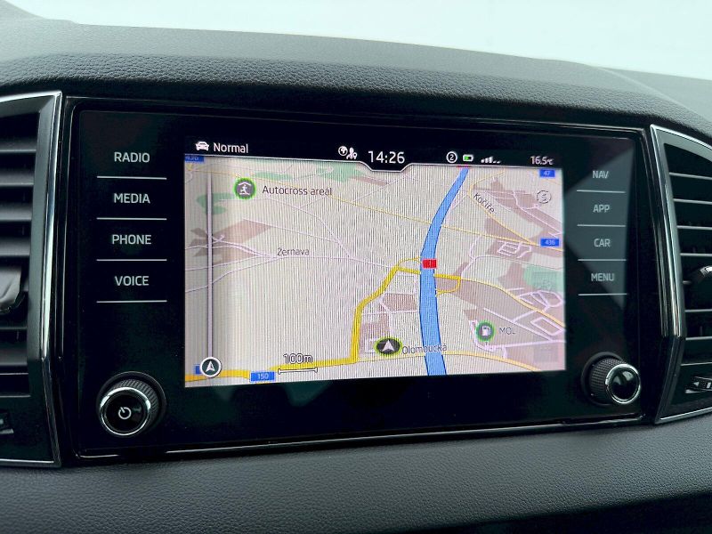 Škoda Karoq (2023) 1.5 TSI 110kW DSG Style Plus M - fotka 15 z 35