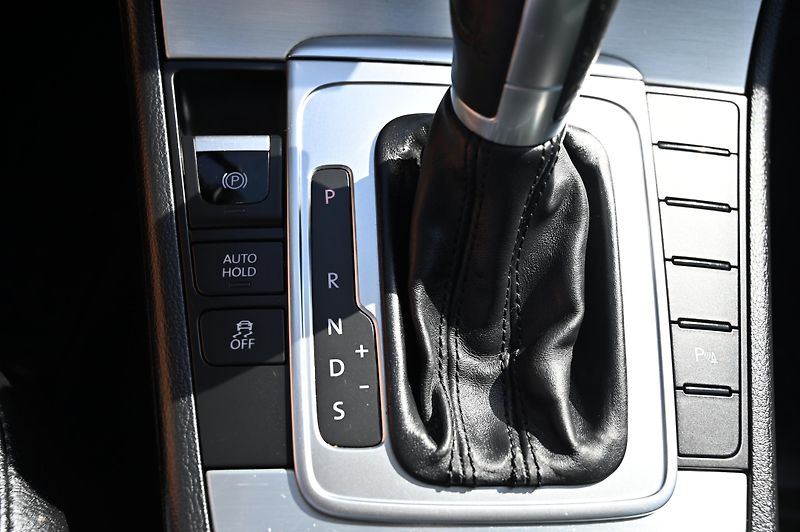 Volkswagen Passat 2.0TSI 155KW DSG Highline 7/14 - fotka 22 z 44