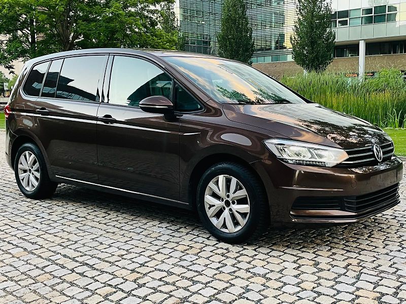 Volkswagen Touran 1.6TDI MAN 7MÍST LED SERVISKA - fotka 9 z 45