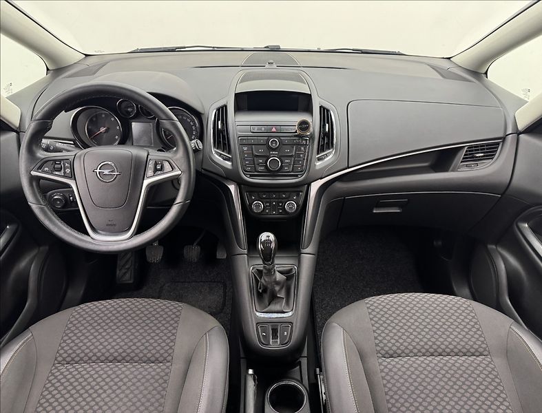 Opel Zafira 2,0 96kW VÝHŘEV SENZORY DPH ČR - fotka 7 z 35