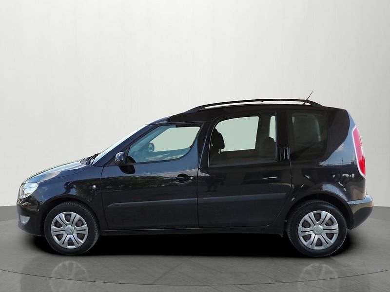 Škoda Roomster 1.2TSI 77kW DSG Ambition - fotka 2 z 36