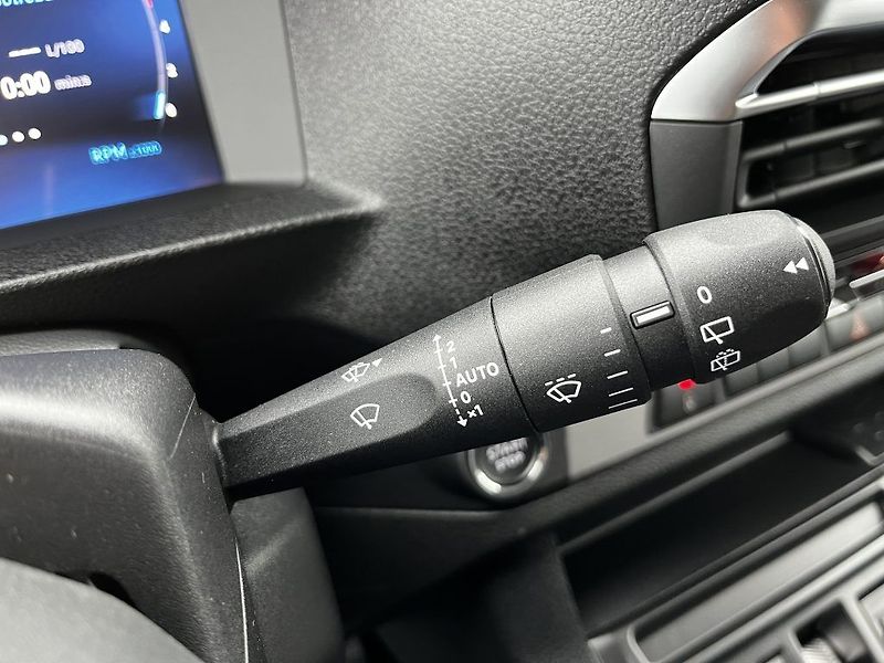 Toyota ProAce Verso 2.0D 8AT Family ODBĚR IHNED - fotka 26 z 34