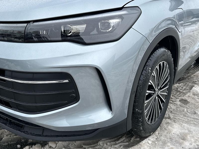 Volkswagen Tiguan (2025) People 1,5 TSI 150 kW eHybrid - fotka 18 z 23