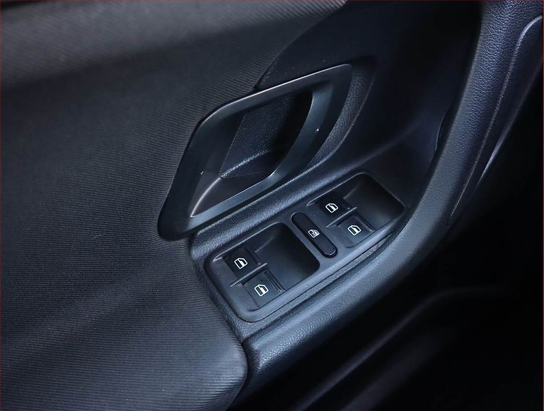 Škoda Fabia (2012) 1.2 TSI, Automat, po STK - fotka 16 z 19