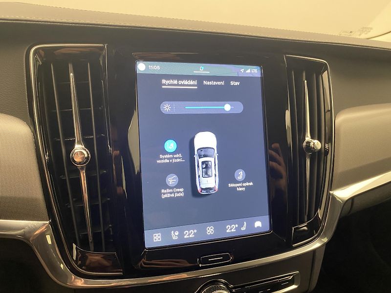 Volvo V90 T6 AWD RECHARGE BRIGHT PLUS - fotka 41 z 58