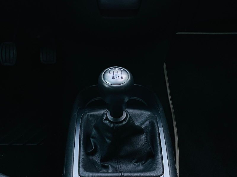 Citroën Grand C4 Picasso 2.0HDi MANUÁL 7MÍST SENZORY - fotka 40 z 46