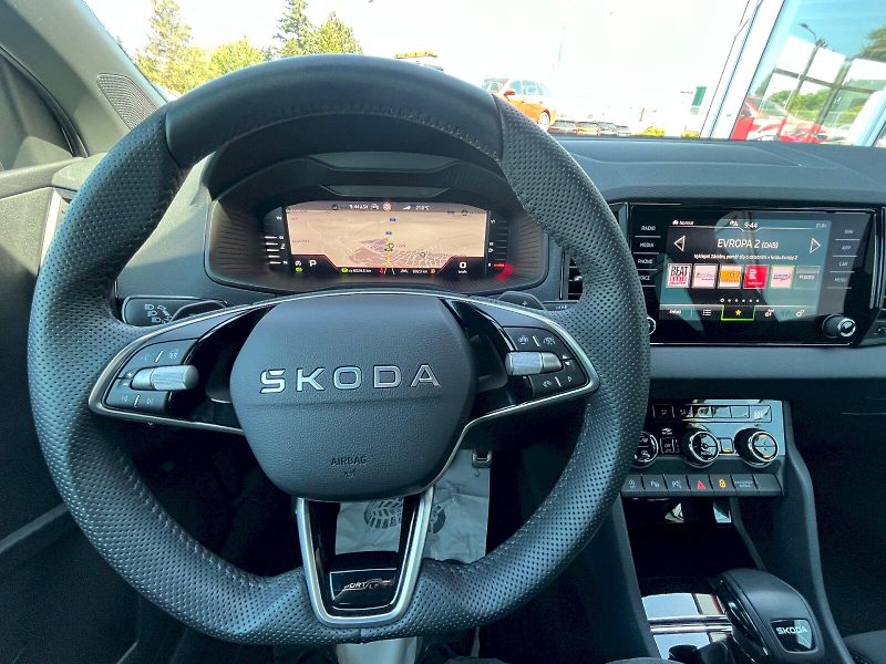 Škoda Karoq (2025) Sportline 1,5TSI / 110 kW DSG - fotka 13 z 36