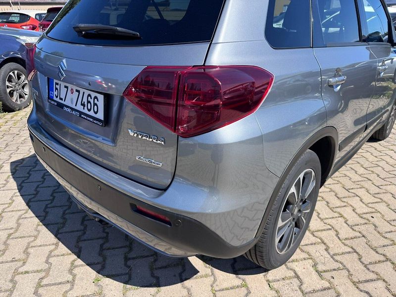 Suzuki Vitara (2019) 4X4 103 KW BOOS. TAŽNÉ 1.MAJ - fotka 11 z 50