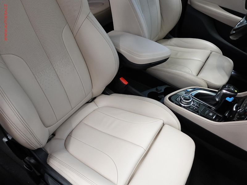 BMW Řada 2 (2017) 2.0d 220d xDrive, AT, navi - fotka 11 z 22