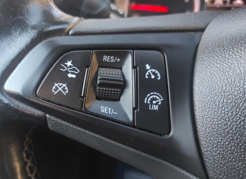 Opel Astra 1,2Turbo, 107kW, Elegance, S/s - fotka 13 z 41