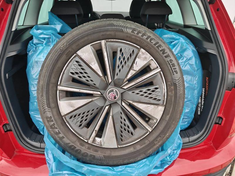 Škoda Karoq Style 7DSG 1,5TSI - fotka 26 z 26