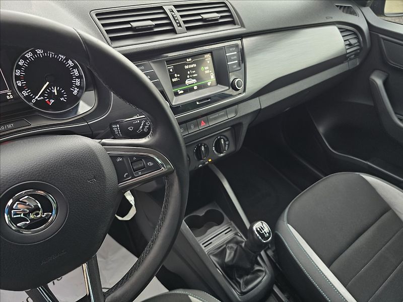 Škoda Fabia III 1,2TSi 66KW Edition - fotka 13 z 43