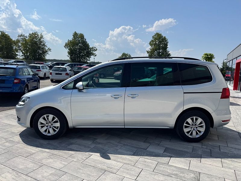 Volkswagen Sharan (2010) Comfortline 2.0 TDI 103kW - fotka 8 z 32