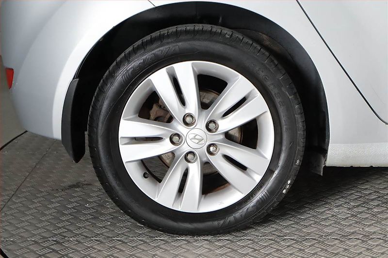 Hyundai ix20 (2011) 1.4 CVVT, Serv.kniha - fotka 15 z 17