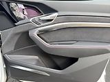 Audi Q8 e-tron (2024) SQ8 370KW PANO Bang & Olufsen - náhled 17