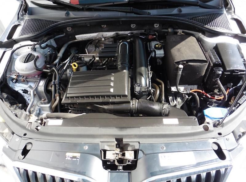 Škoda Octavia III Combi 1.4 TSi Style+ Navi - fotka 16 z 16