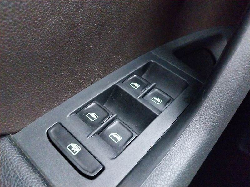 Škoda Octavia (2014) Scout 2.0 TDI, 4X4, Automat - fotka 16 z 16