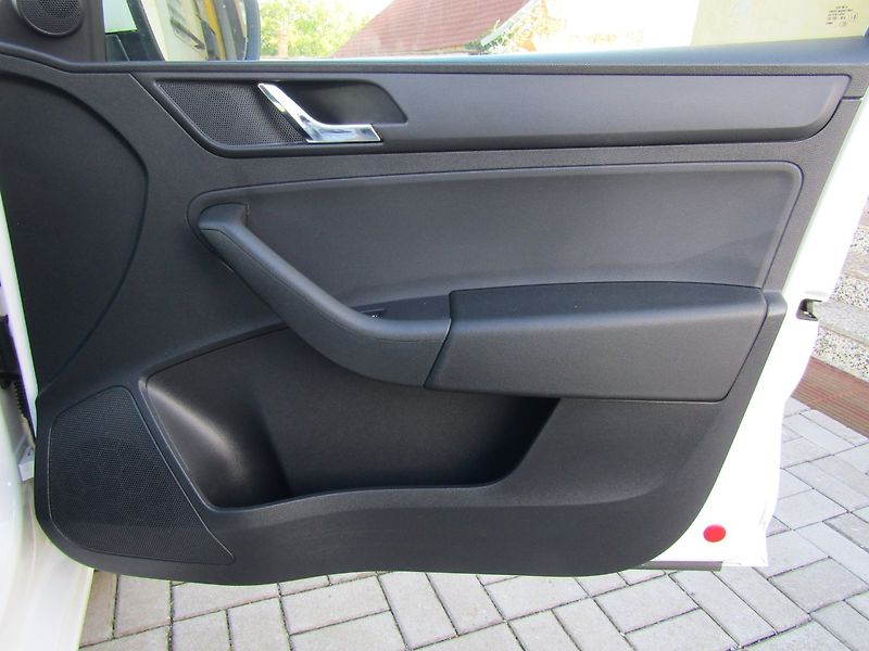 Škoda Rapid (2015) 1.2 TSI 77kW  TOP QUALITY - fotka 27 z 37