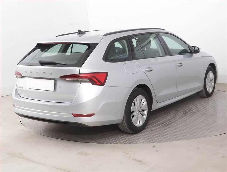 Škoda Octavia (2022) Ambition 2.0 TDI, ČR,1.maj - fotka 5 z 15
