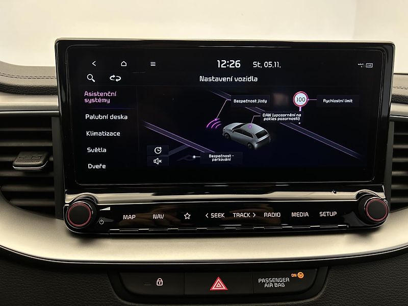Kia Ceed 1.5 T-GDi GPF TOP (2025) - fotka 12 z 23