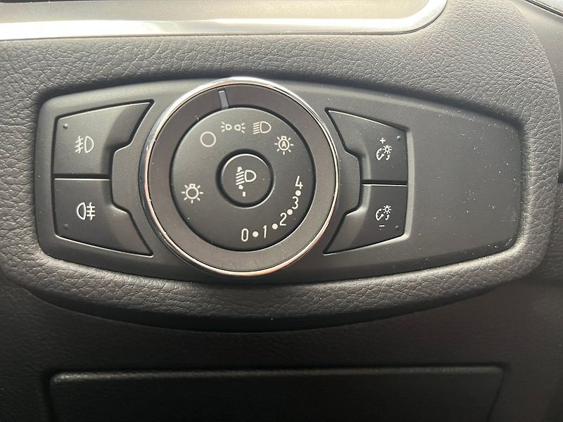 Ford S-MAX 2.0 EB Titanium mauál - fotka 24 z 51
